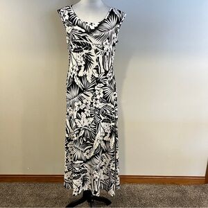 Shoreline Black and White Floral Tropical Maxi Dress size small